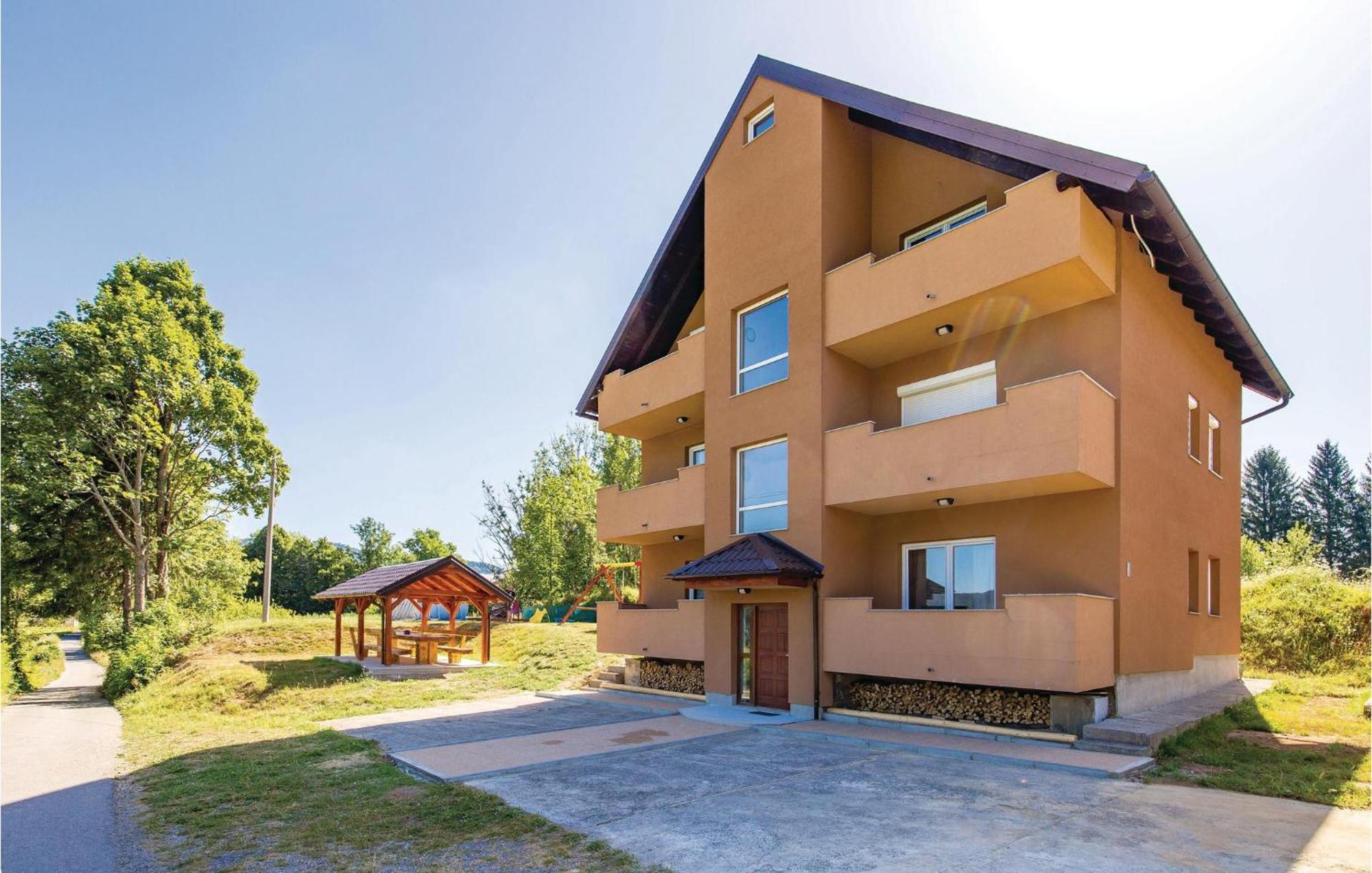 Super Apartment Оґулин Екстер'єр фото